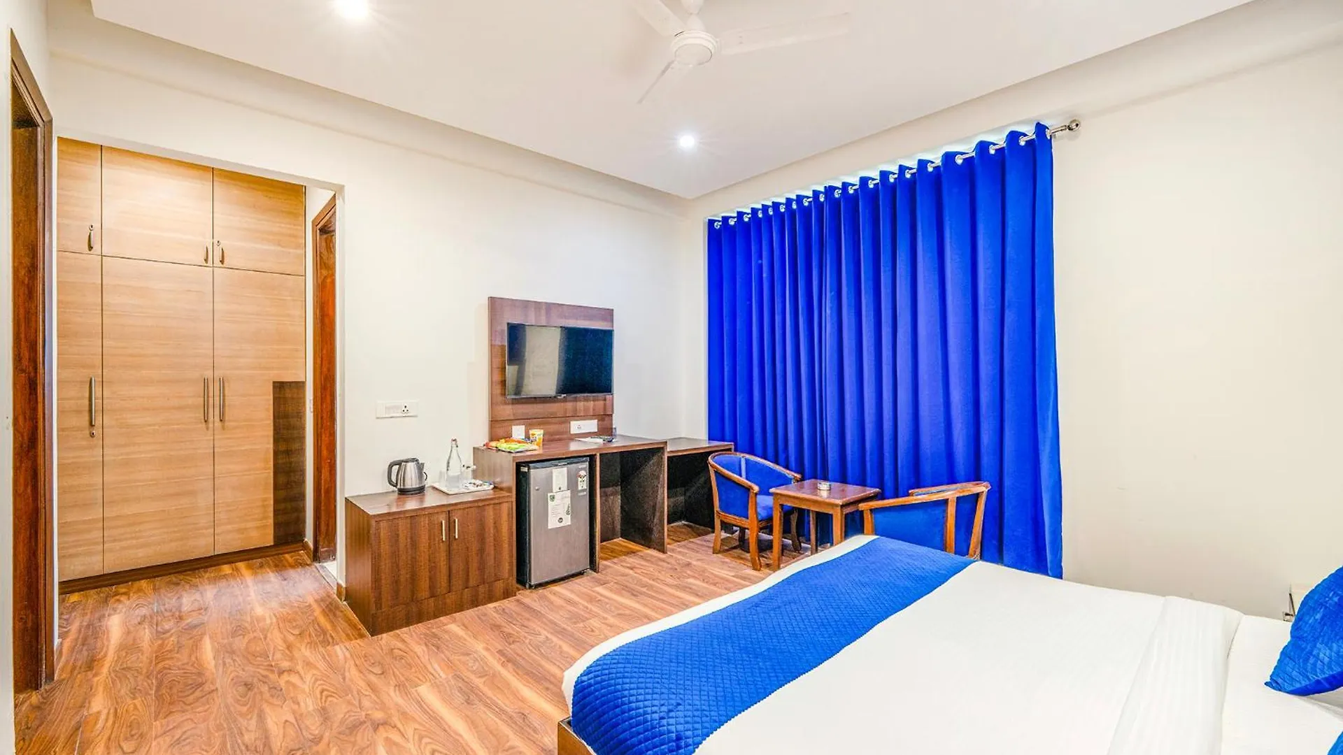 Hotel Fabhotel Oyster Villa Gurgaon